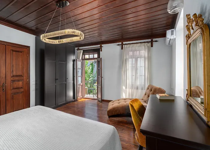 Telegraphus Boutique Home