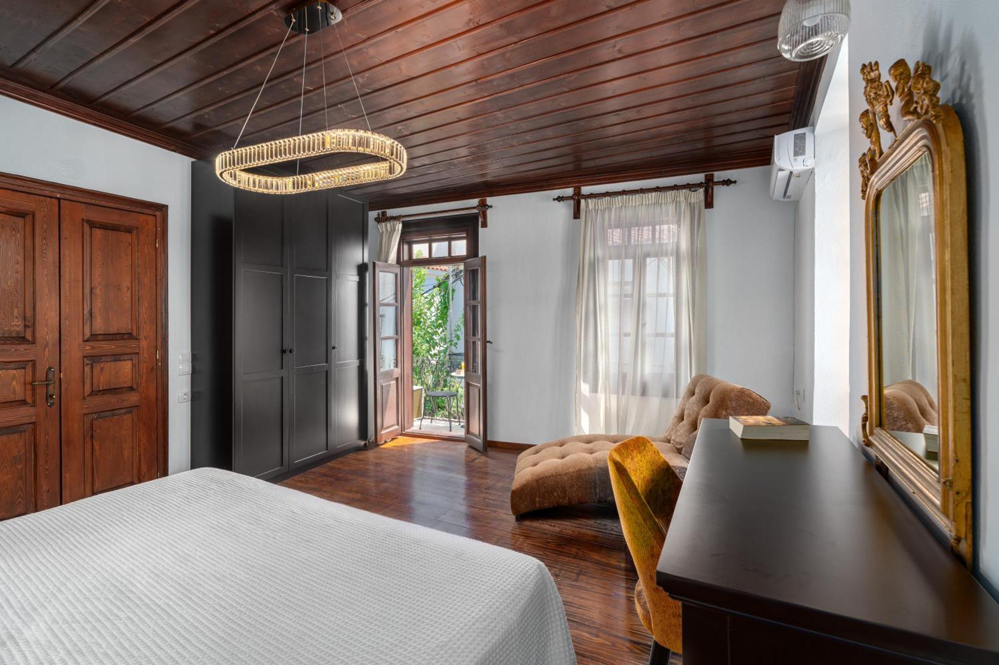 Telegraphus Boutique Villa Skiathos Town
